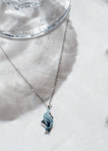 Ожерелье из фарфора