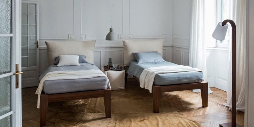 Gervasoni Односпальная кровать из массива дерева с мягким изголовьем Beds sun-id-1435324 - Вид №1