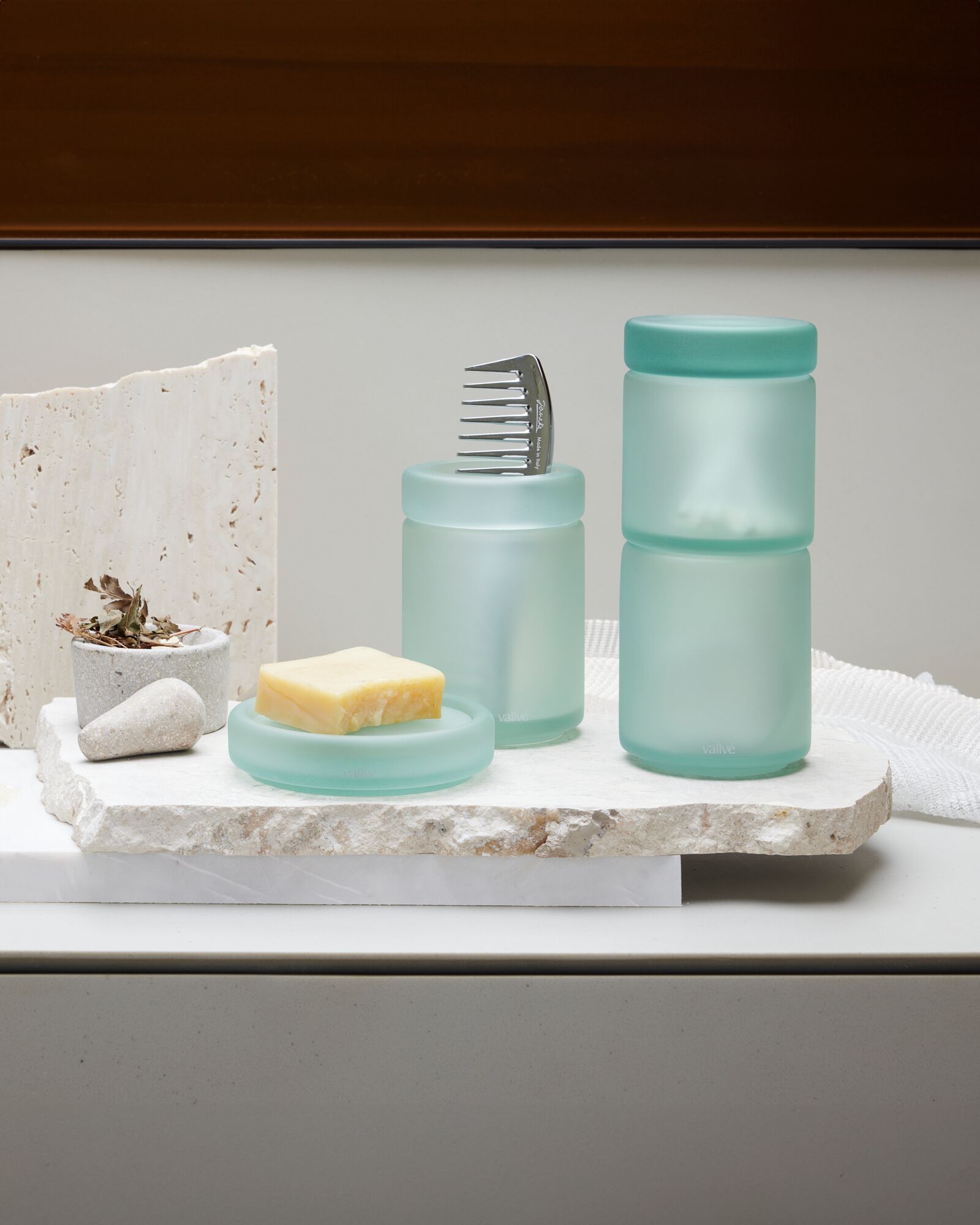 Держатель для хлопковых палочек из смолы с крышкой Vallvé LUNA ARCH-00126859 - Вид №12