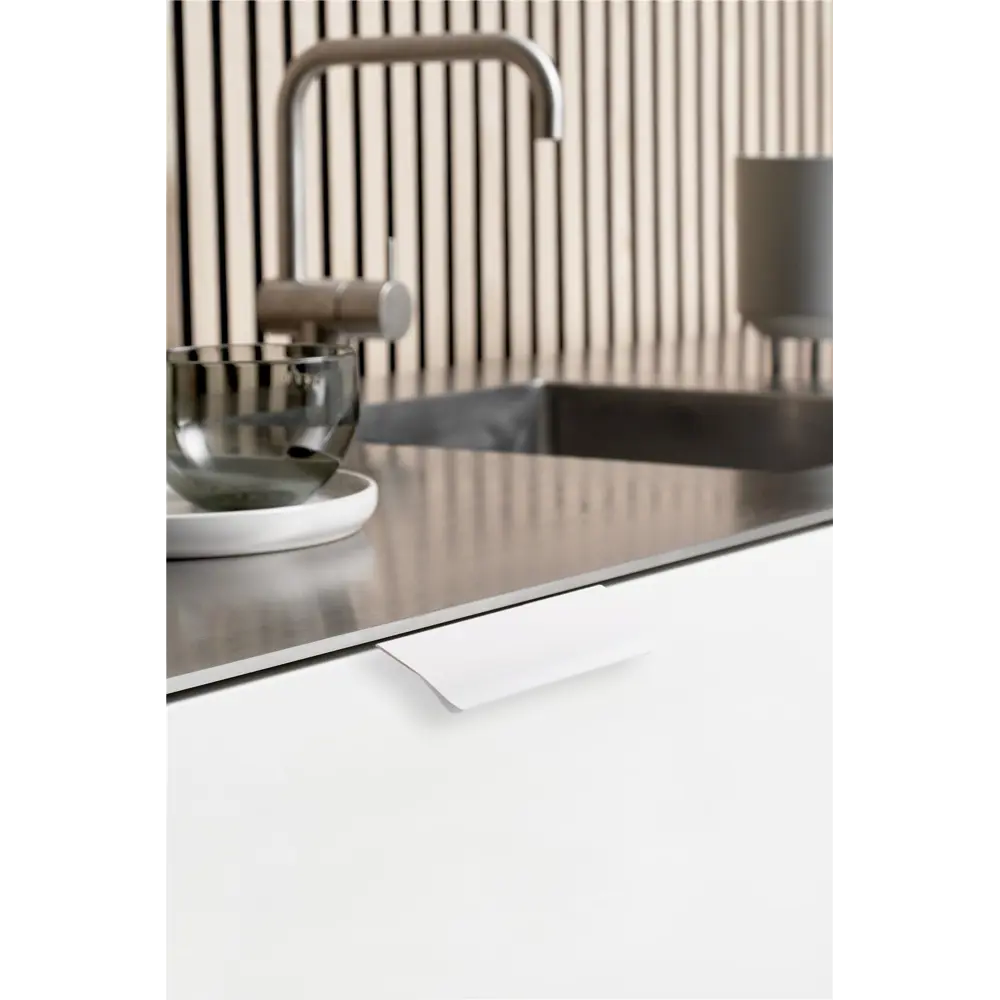 Мебельная ручка-профиль Лион белый 512 мм AKS STLM-2140886 - Вид №4