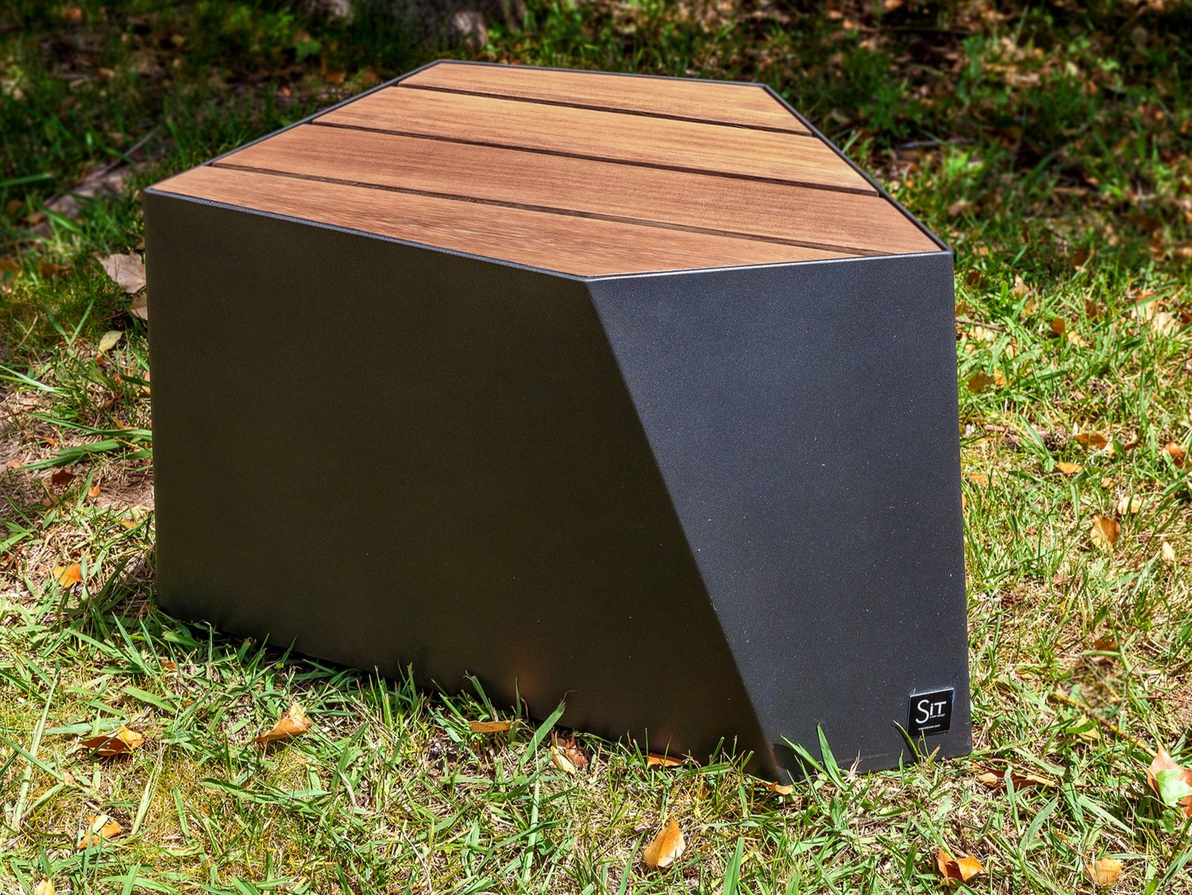 Наружное сиденье из железа и дерева SIT Skew ARCH-00116221