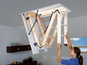 Fakro Выдвижная лестница из дерева