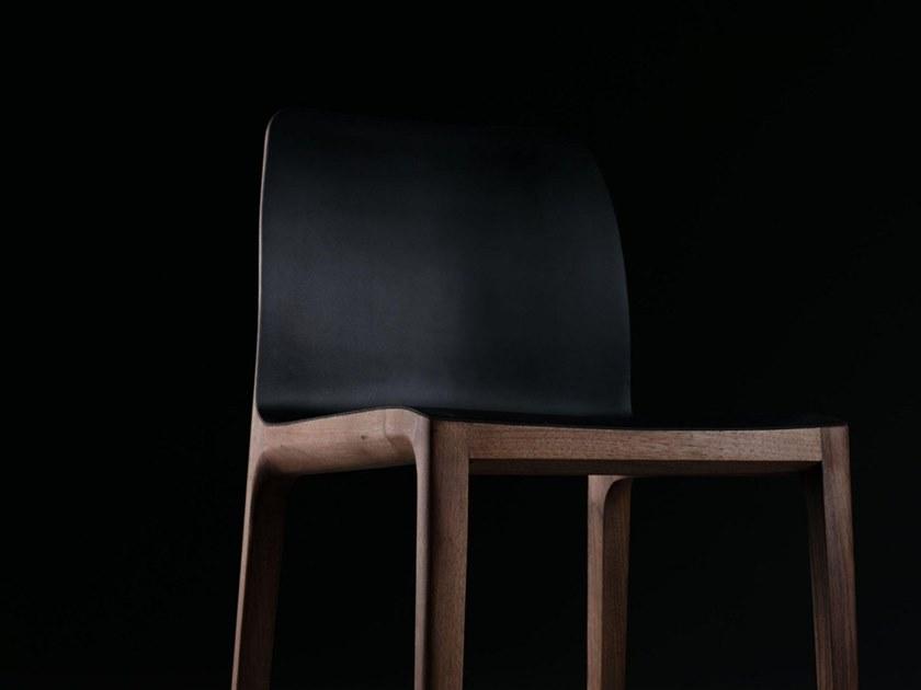 Artisan Барный стул из массива дерева с подставкой для ног Invito Bcinxxyy  - Вид №2