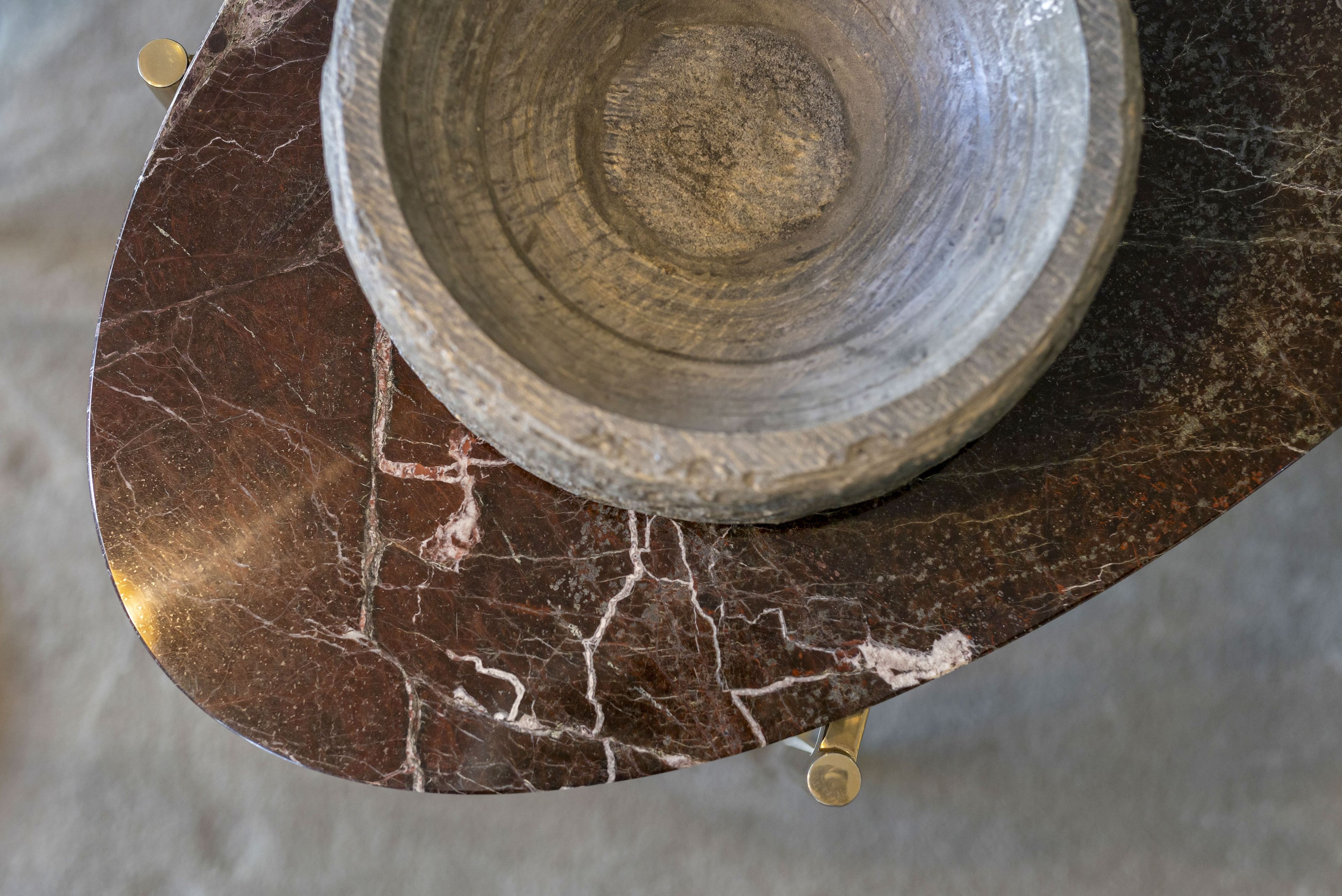 Овальный латунный журнальный столик для гостиной Stylish Club Vivian ARCH-00133091 - Вид №2