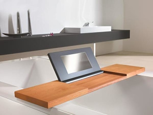 Деревянный поднос для ванны со встроенным зеркалом