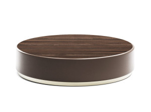 Деревянный низкий круглый журнальный столик