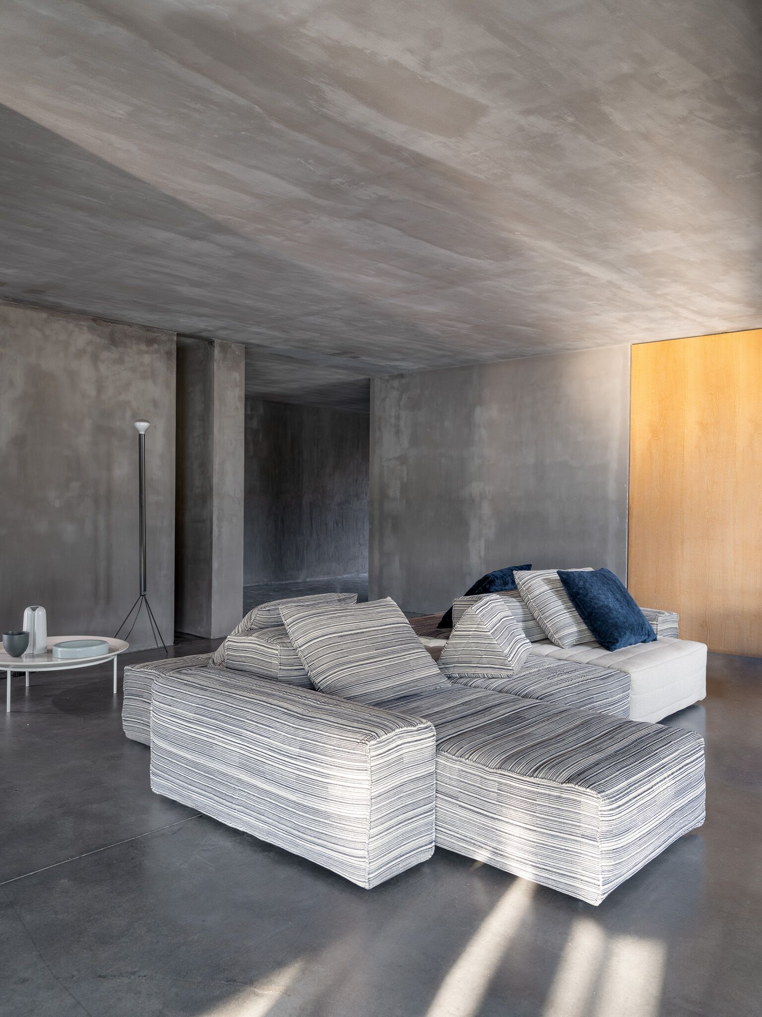 Модульный и двухсторонний тканевый диван с шезлонгом Gervasoni Samet ARCH-00095079 - Вид №1