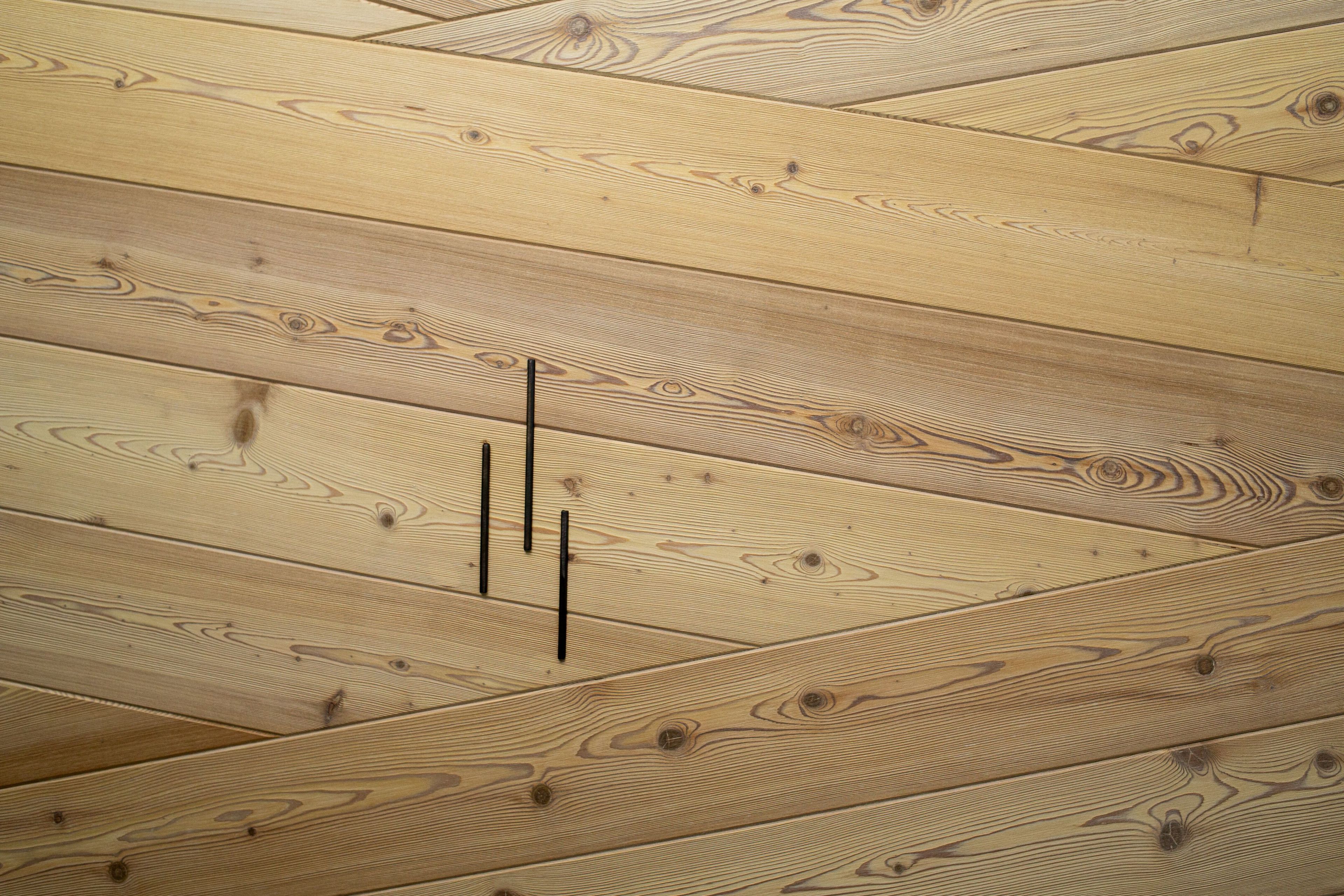 Яркая декоративная панель из лиственницы Mobart Ben Woodframe ARCH-00081955 - Вид №4