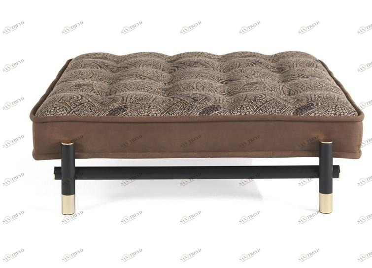 ETRO Home Interiors Стеганый пуф, обитый тканью Woodstock E.woo.222.a