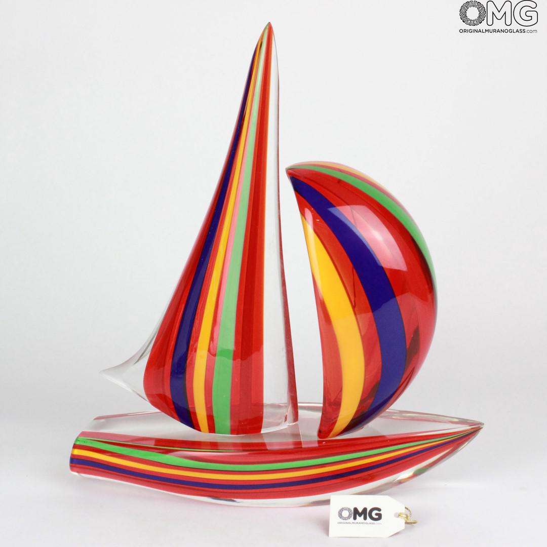 1604 ORIGINALMURANOGLASS Скульптура Красный Парусник с цветными полосками - автор Andrea Tagliapietra - муранское стекло 33 см  - Вид №1