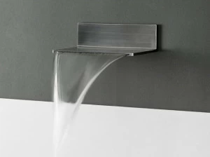 tender rain Настенный каскадный излив из нержавеющей стали Estante 79 4200 0