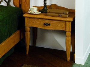 Прямоугольная тумбочка из каштана с ящиками