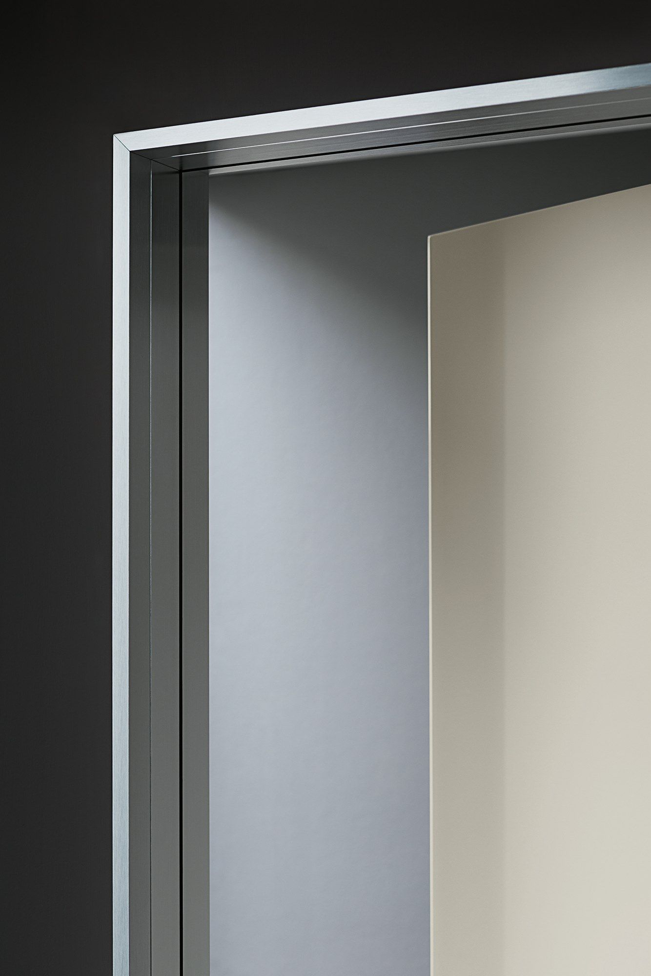 Алюминиевая и стеклянная распашная дверь с выдвижными петлями Lualdi двери ARCH-00112123 - Вид №13