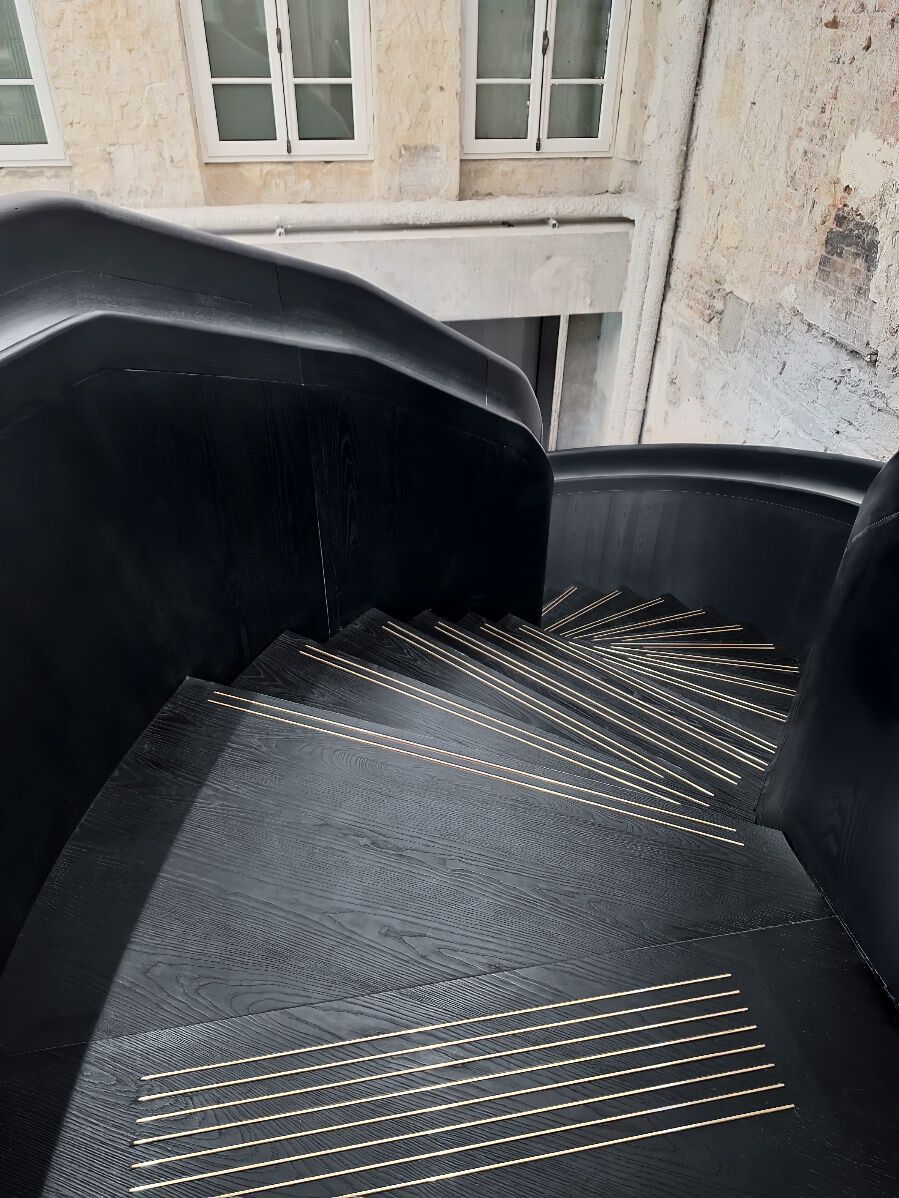 Винтовая лестница из металла и дерева Crestani 2000 BLACK MAMBA ARCH-00019672 - Вид №3