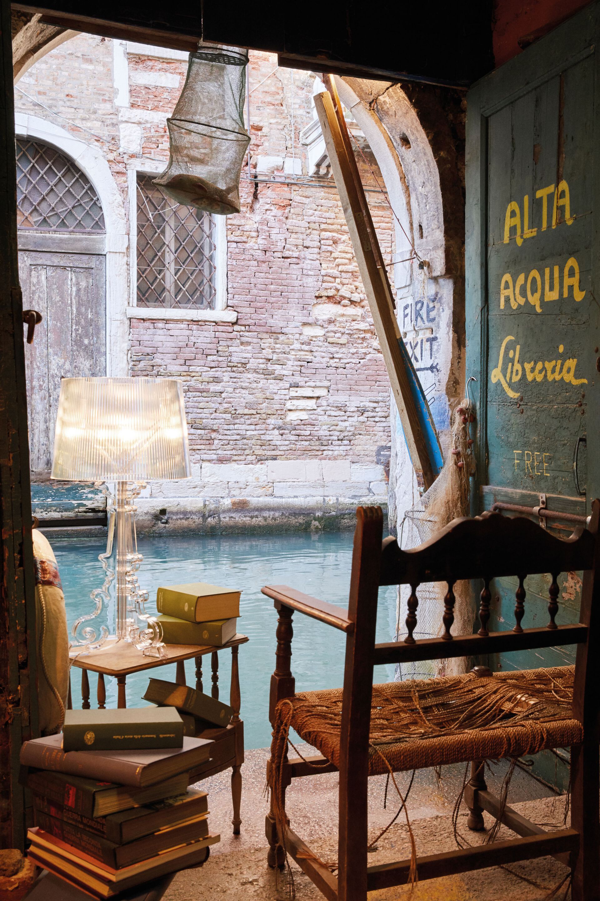 Поликарбонатная светодиодная настольная лампа с регулируемой яркостью Kartell BOURGIE ARCH-00127267 - Вид №25