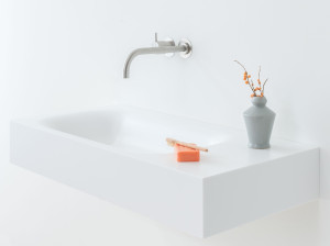 Прямоугольный подвесной умывальник в HIMACS