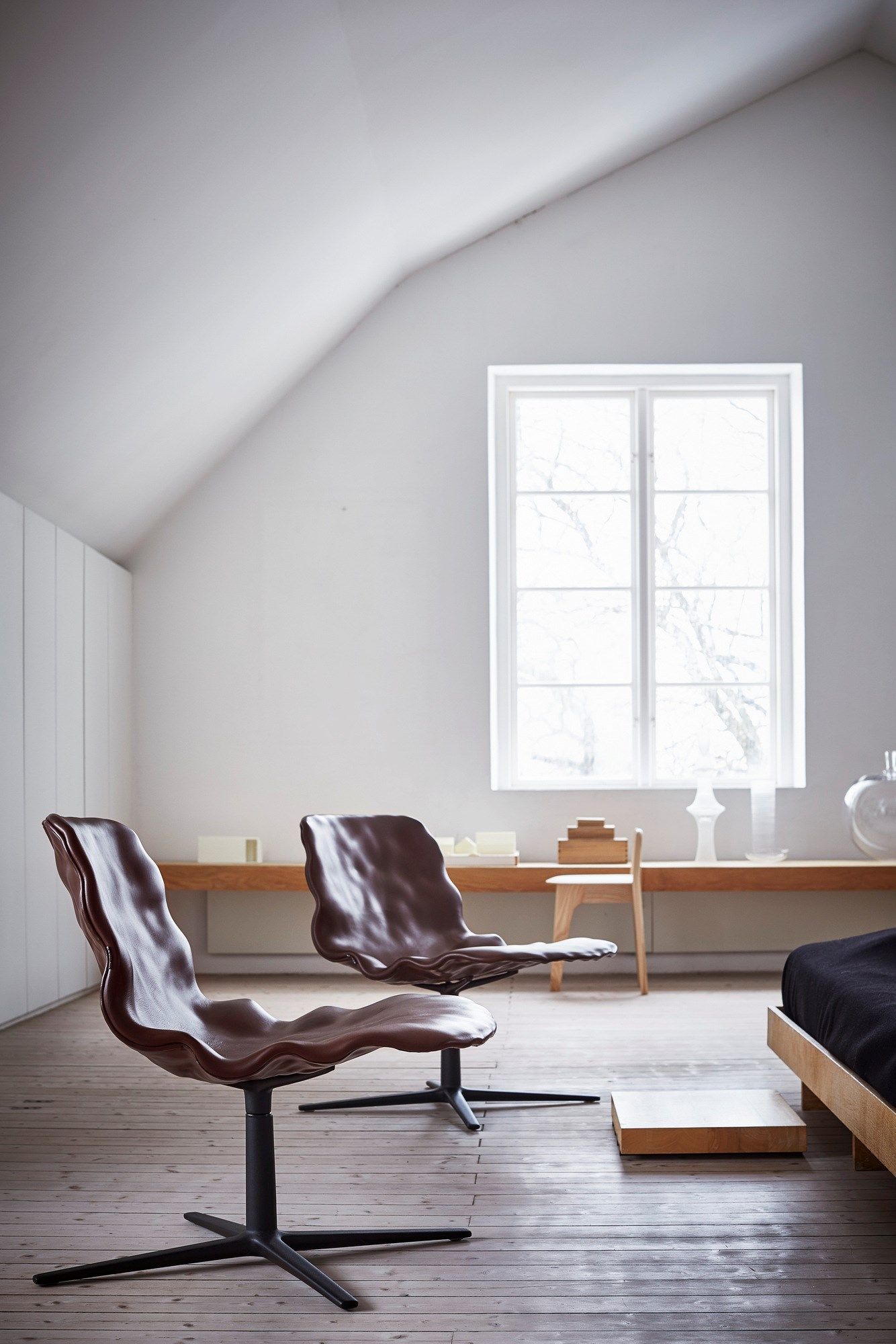 Кожаный спиц поворотный стул Bla Station Dent ARCH-00058274 - Вид №3