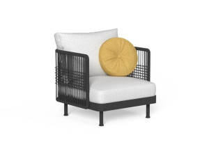 Тканевое садовое кресло с подлокотниками