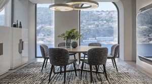 Тканевый стул