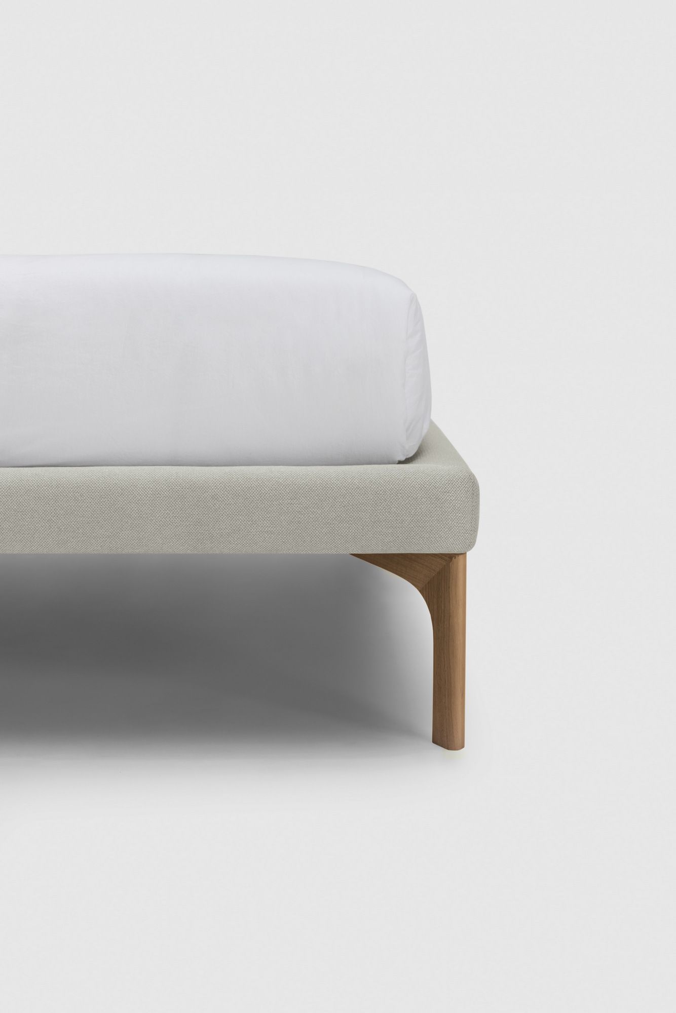 Односпальная кровать из ткани Bolzan Dafne ARCH-00079853 - Вид №1