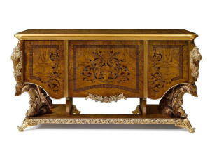 Стол с ящиками