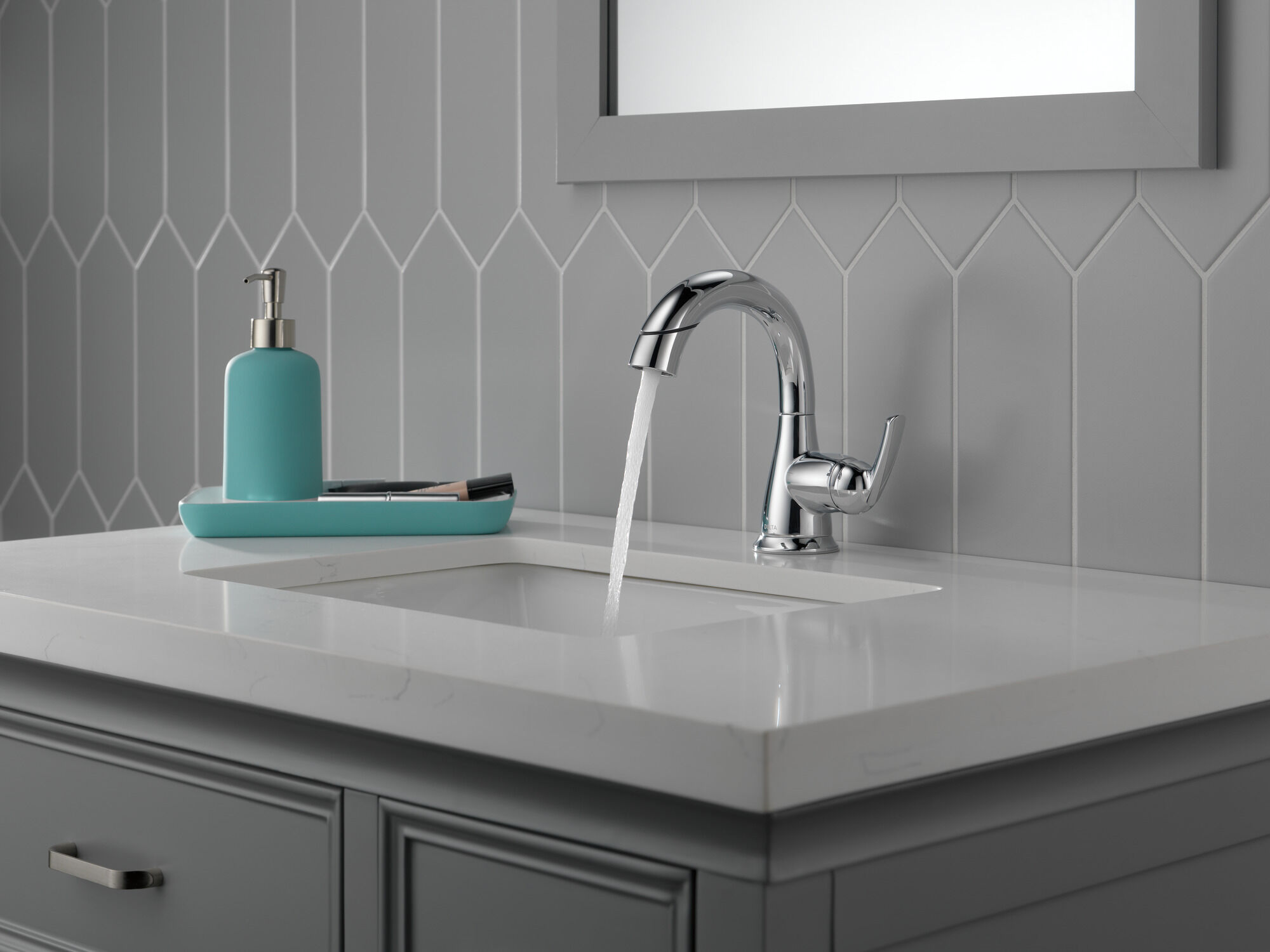 15765LF-PD Выдвижной смеситель для ванной комнаты с одной ручкой Delta Faucet Broadmoor Хром  - Вид №8