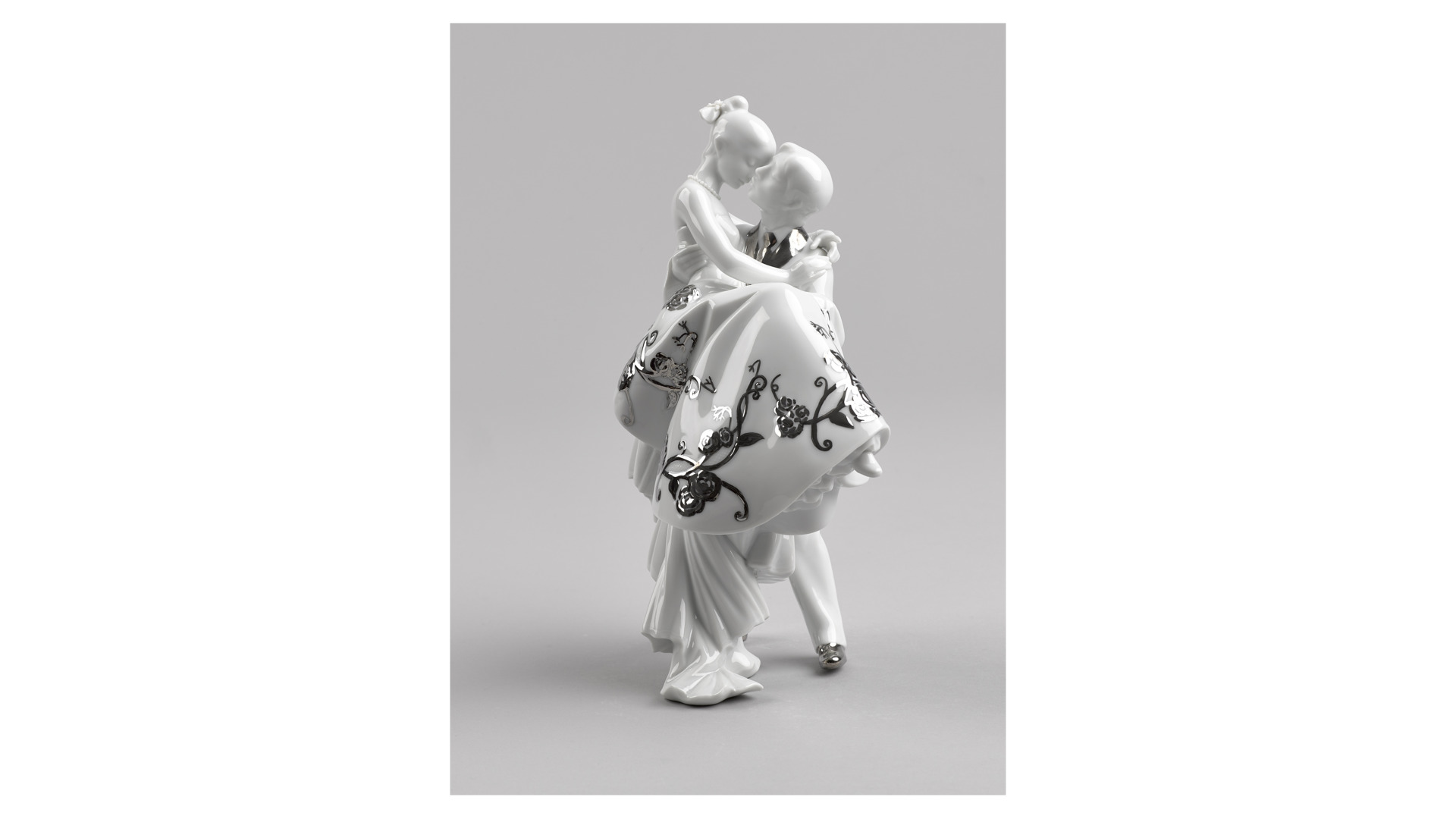 10669113 LLADRO Фигурка Lladro "Самый счастливый день (Ре-Деко)" 27x17см Фарфор Lladró  - Вид №3