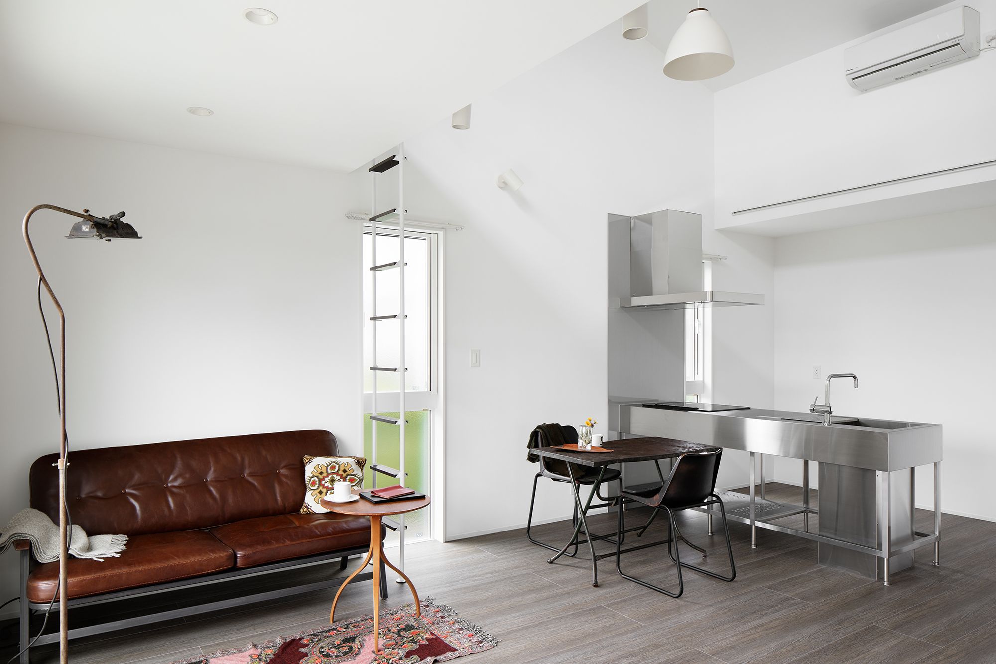 Кухня из нержавеющей стали с островом без ручек Miratap OSSO ARCH-00129289