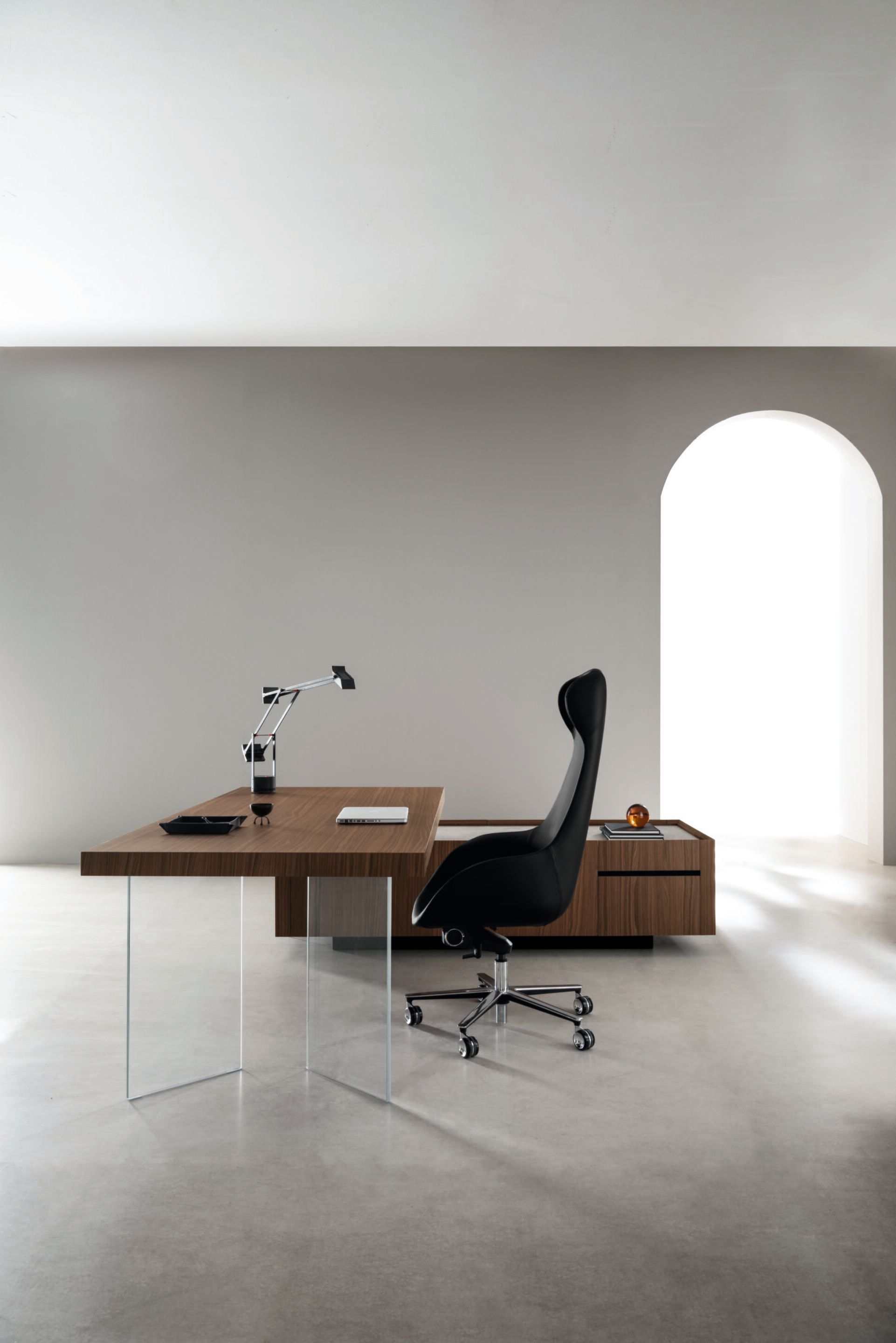 Регулируемое по высоте кожаное офисное кресло с колесами Martex Taara ARCH-00105775 - Вид №3