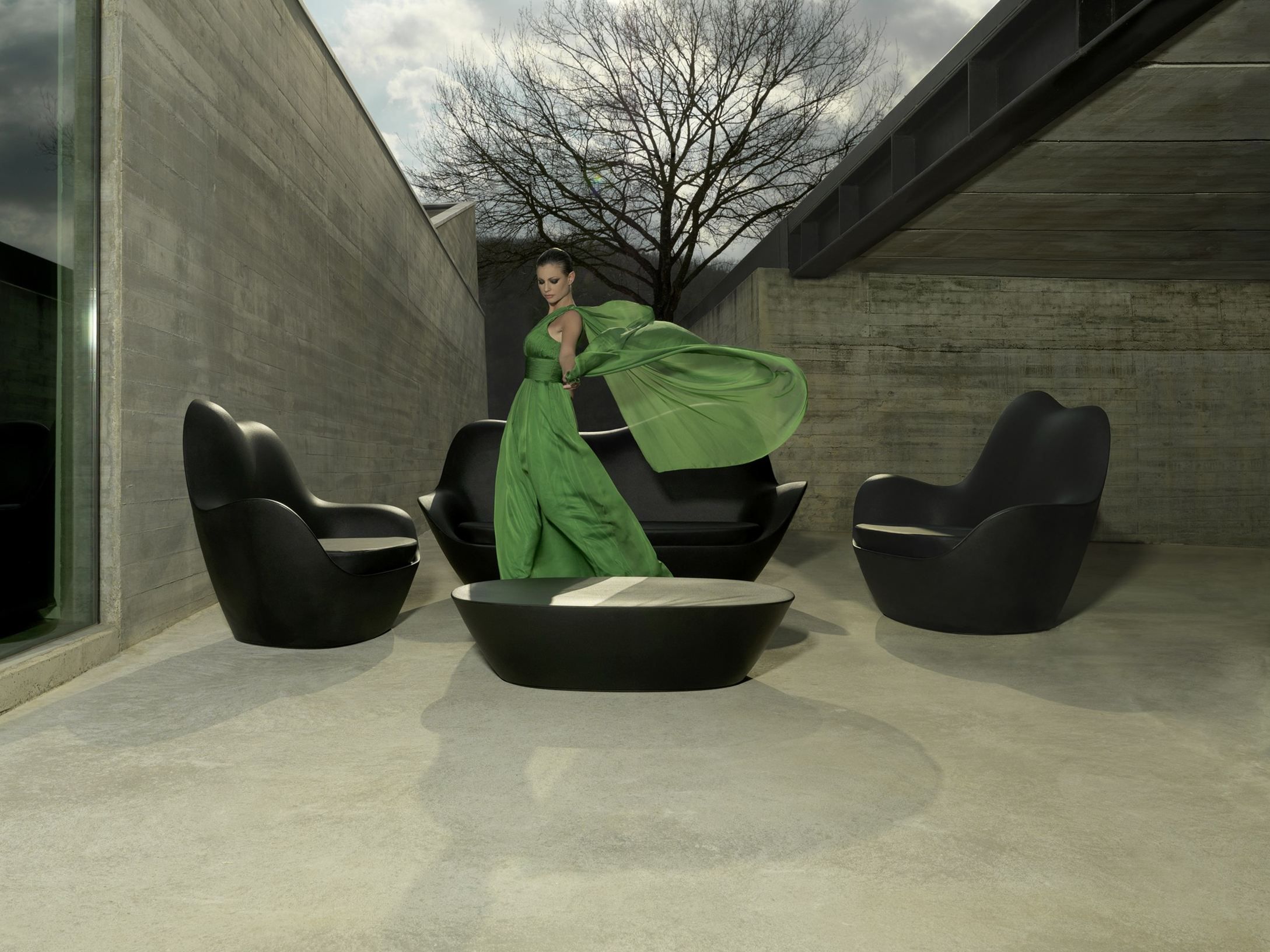 Овальный светящийся садовый стол из полиэтилена Vondom Sabinas ARCH-00028361 - Вид №8