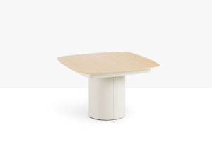 Деревянный квадратный выдвижной стол