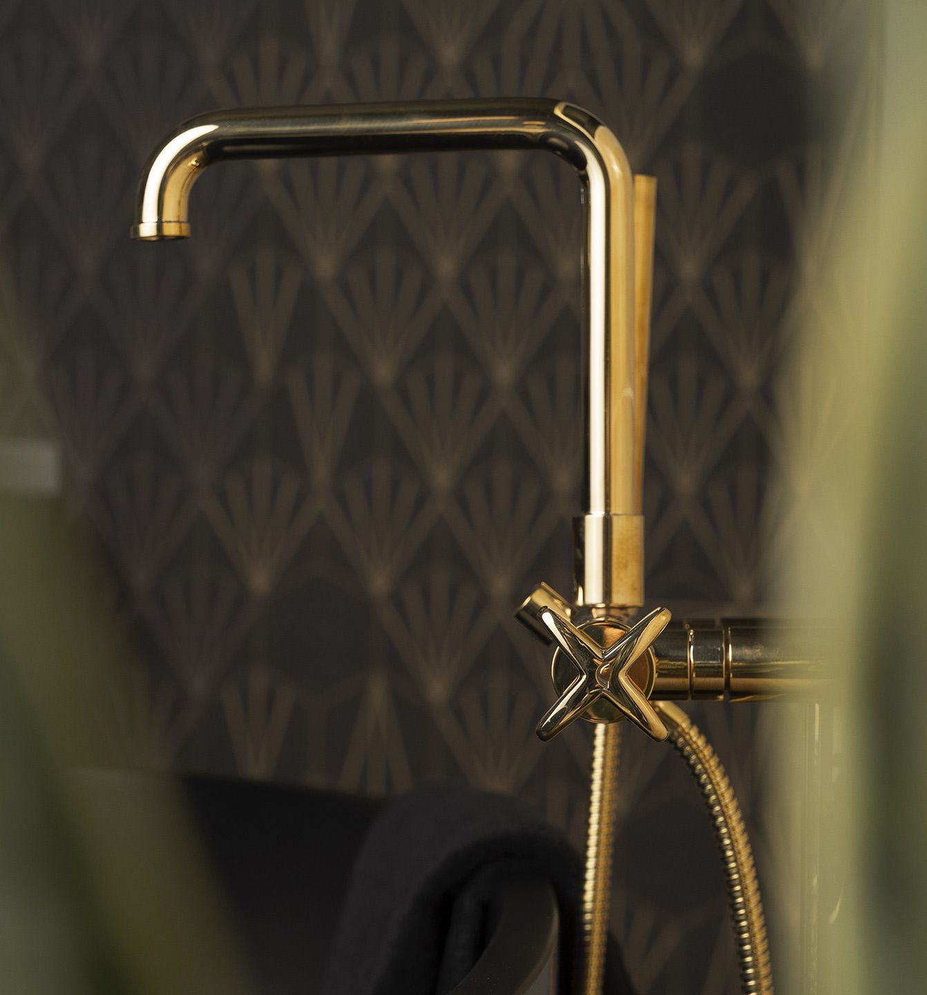 Однорычажный смеситель для ванны с переключателем Park Avenue Cross ARCH-00100513 - Вид №2