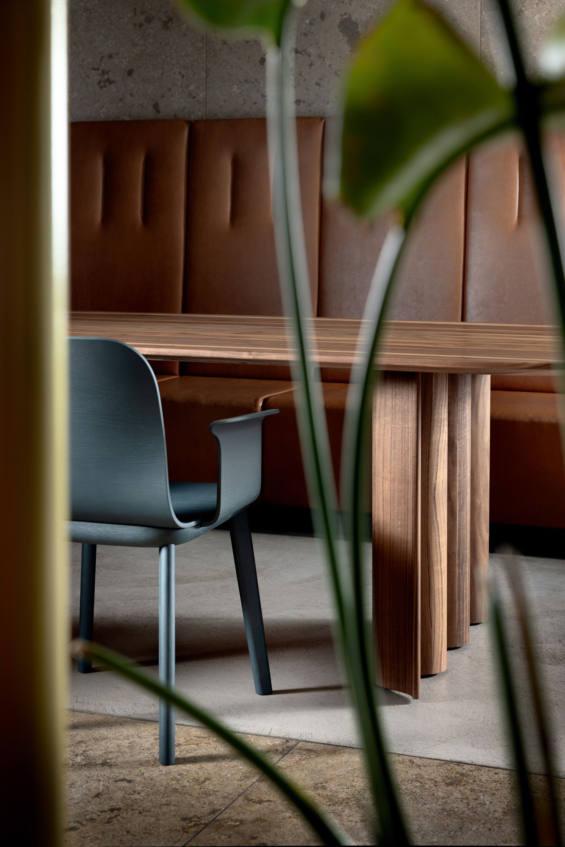 Деревянный стул с подлокотниками ZEITRAUM Aeon ARCH-00025070 - Вид №4