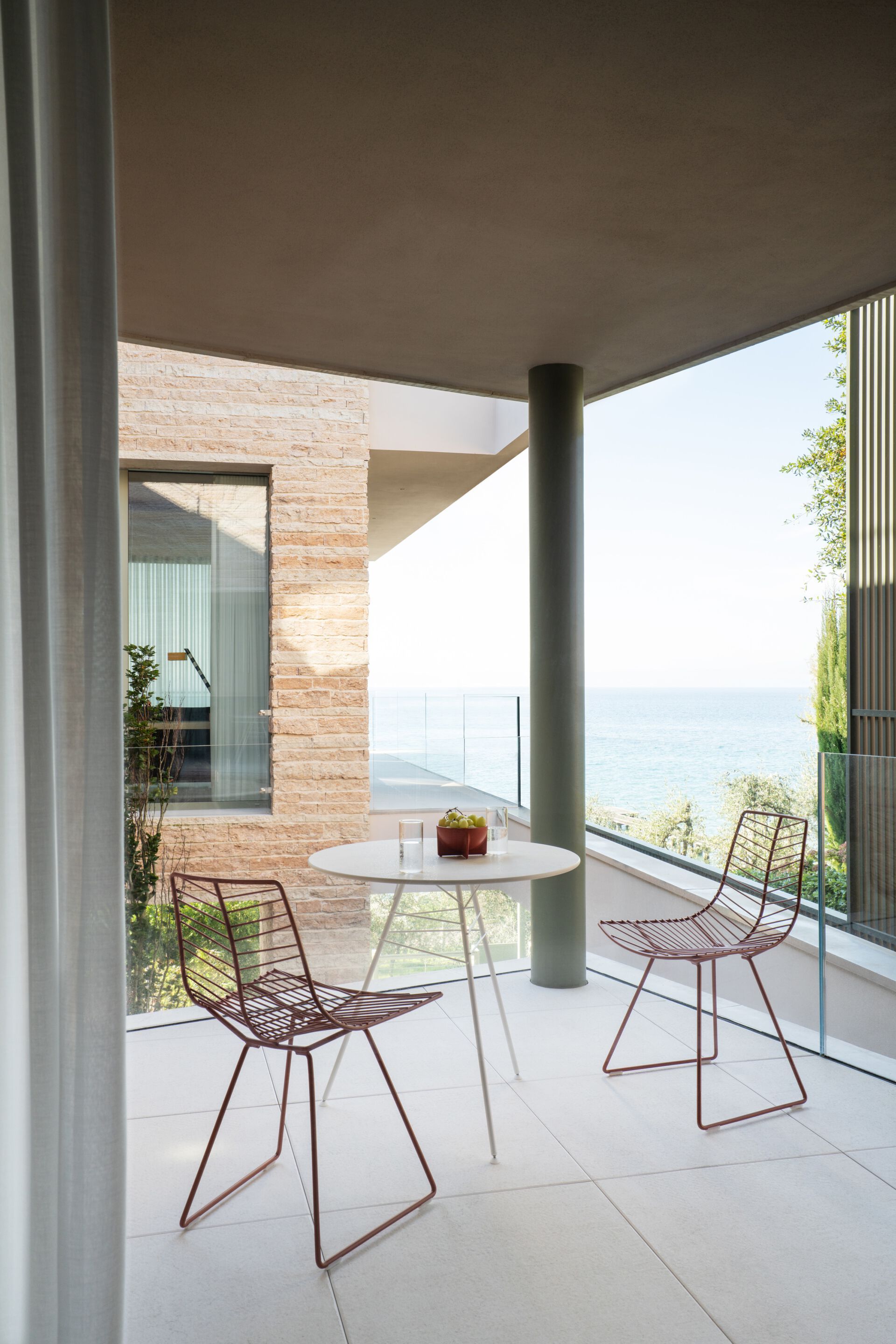 Стальной круглый садовый стол Arper ARCH-00043190 - Вид №9