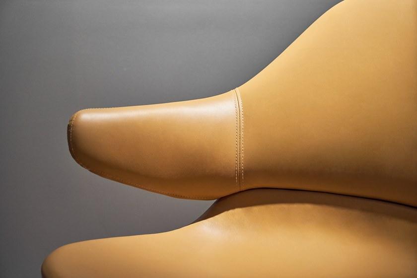 Grado Design Поворотное кожаное кресло с 4-мя спицами и подлокотниками Hug Hug-ch-01 - Вид №1