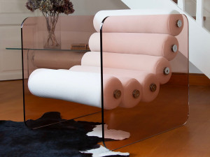 Кресло с подлокотниками