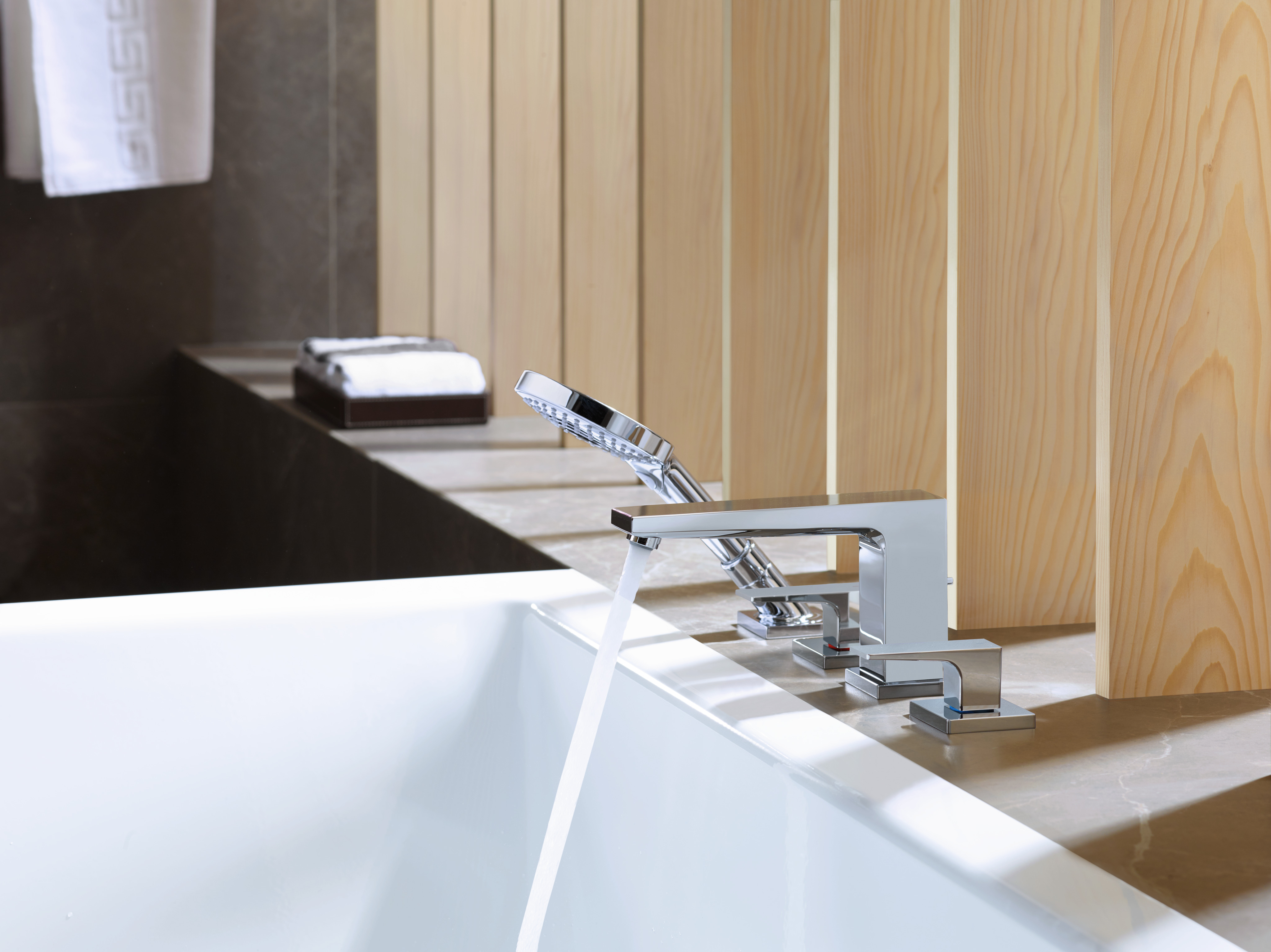 32553000 Metropol Смеситель на край ванны на 4 отверстия с рычажными ручками Hansgrohe  - Вид №2