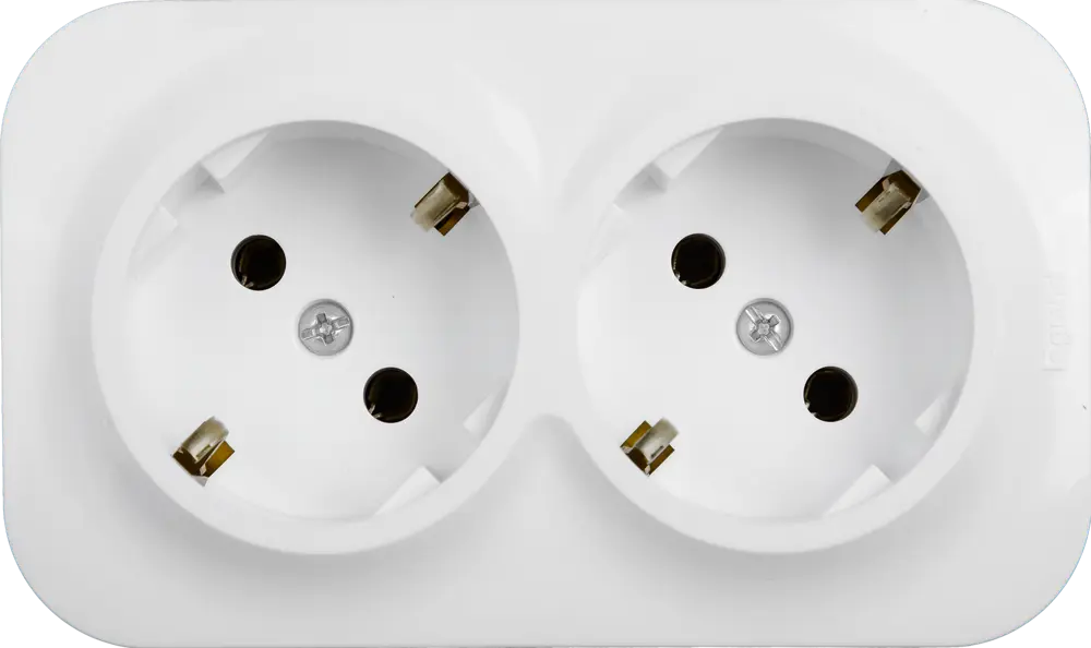 Двойная розетка Legrand Quteo с заземлением для открытого монтажа 84793453