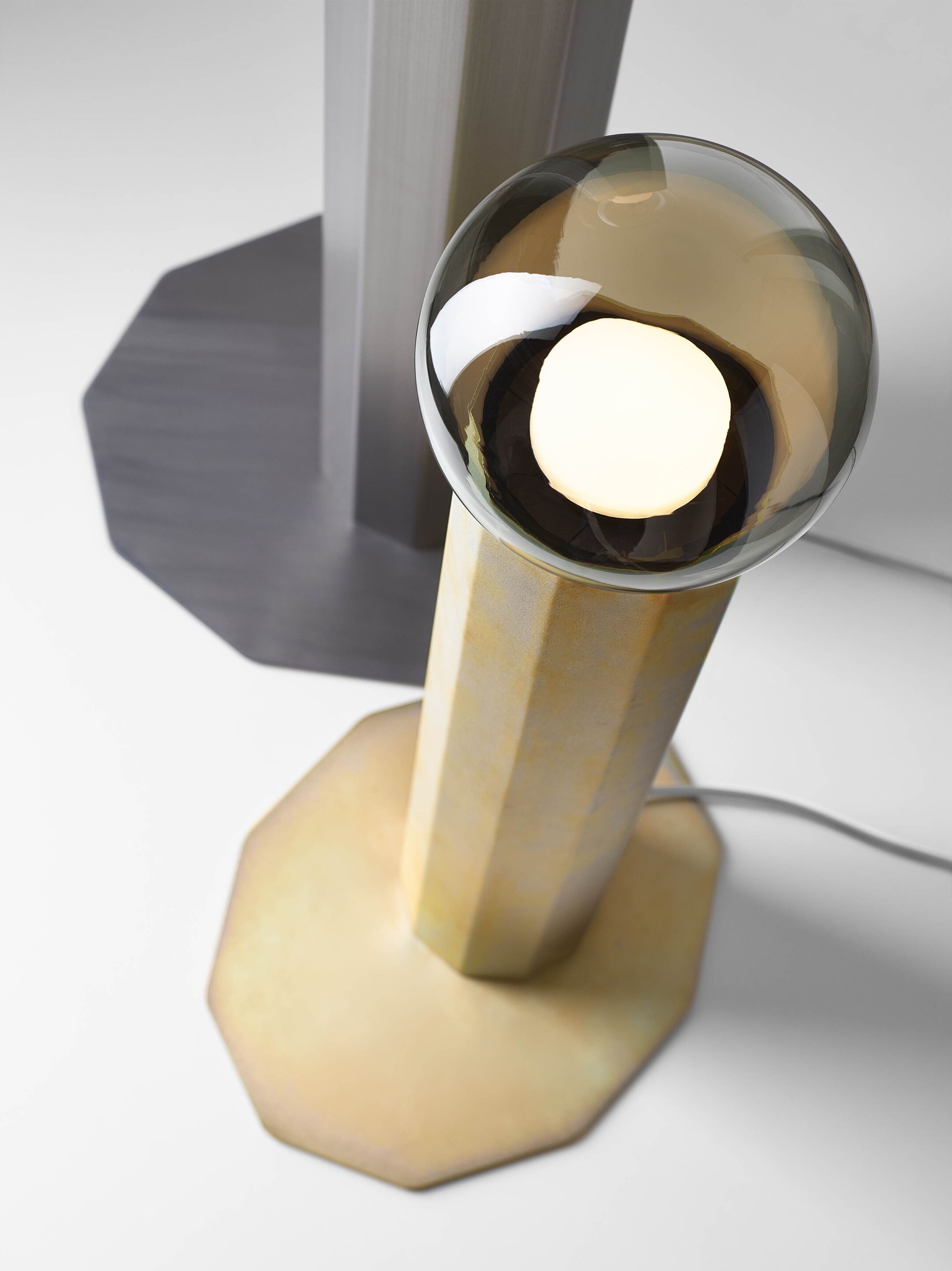 Светодиодный торшер из выдувного стекла и металла BROKIS Prisma ARCH-00031038 - Вид №2