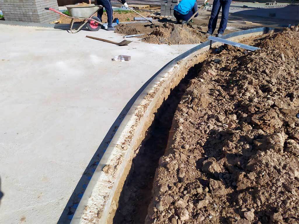 Металлический бордюр 1200*150*70*1,5 компл. ГеоПластБорд GPBST-03 - Вид №5