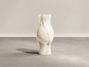 ВАЗа ручной работы из натурального камня