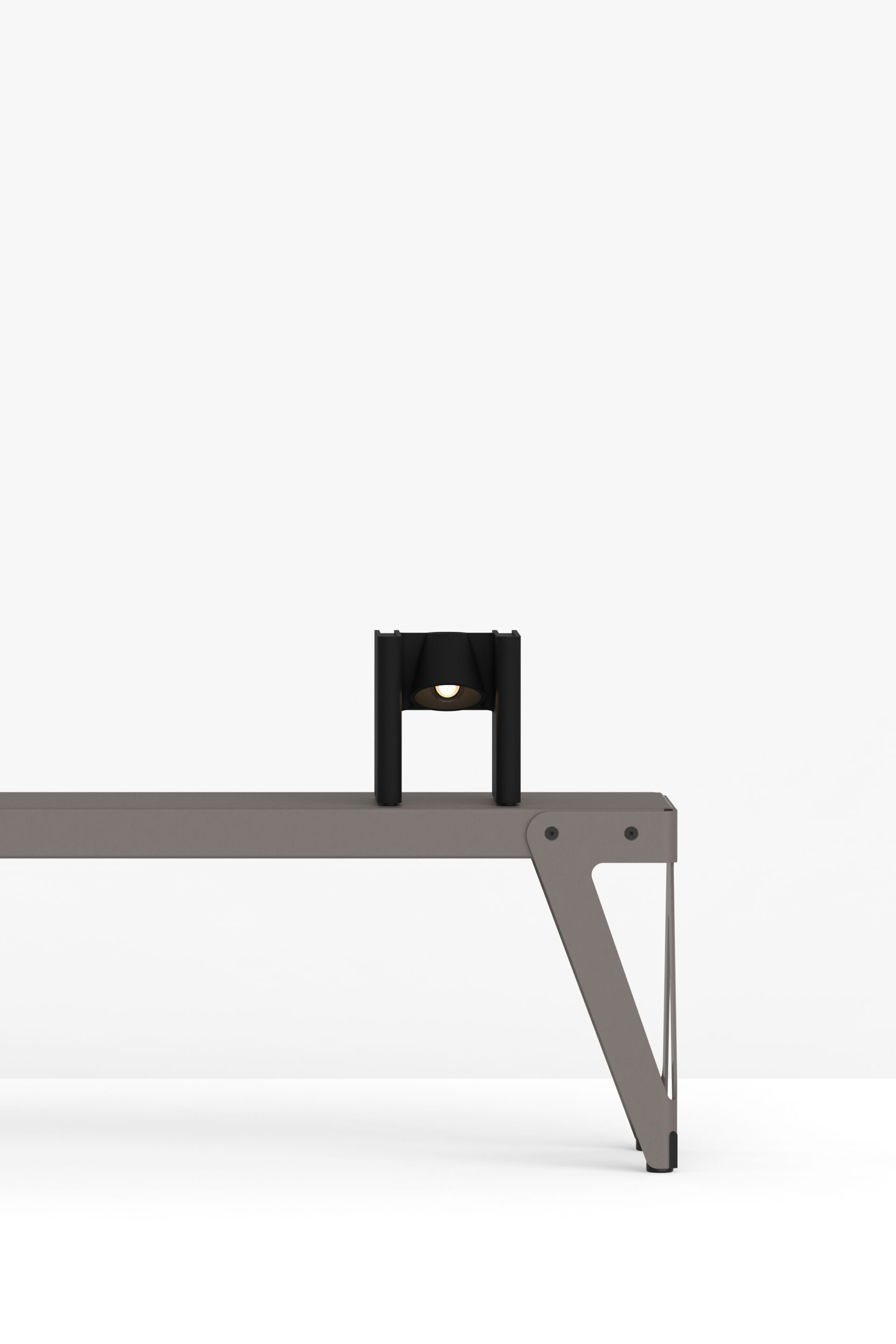 Алюминиевая настольная лампа с порошковым покрытием FUNCTIONALS MR. ED ARCH-00128246 - Вид №7