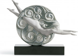 10669183 LLADRO Фигурка Lladro "Любопытство" 26,6x35,5см Фарфор