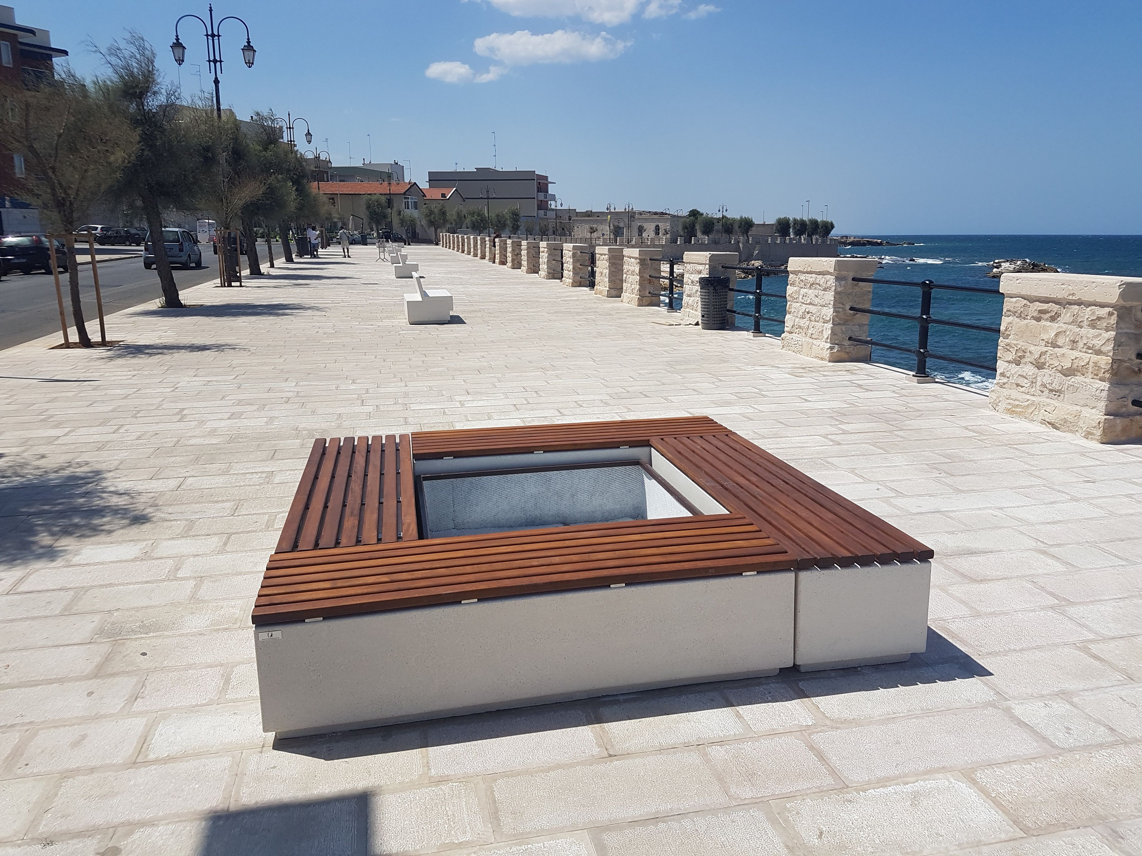 Скамейка со встроенной плантатором Viscio Urban Design ERIS ARCH-00146715 - Вид №3