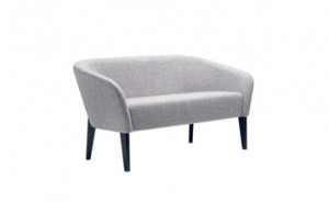 Kyk 543 Диван с деревянным каркасом из бука, 4 ножки. Сиденье и спинка мягкие. Et al. Kyk