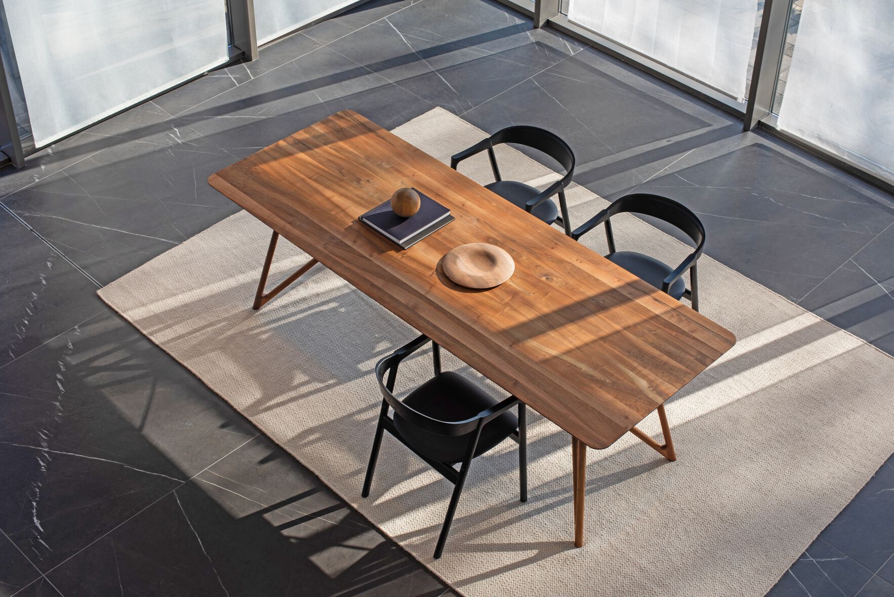 Мягкое кожаное кресло с открытой спинкой Gazzda MUNA ARCH-00051365 - Вид №20