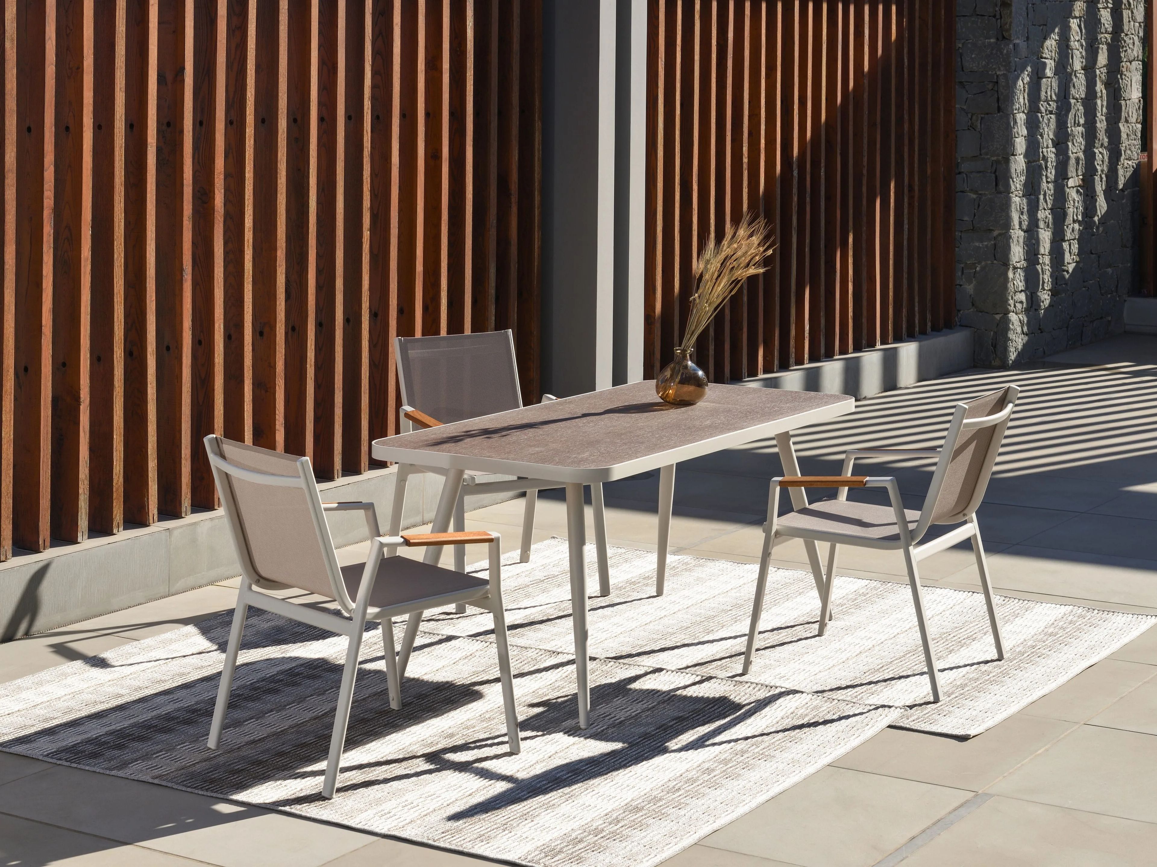 Алюминиевый стул с порошковым покрытием с подлокотниками 10Deka Gardel ARCH-00105083 - Вид №1