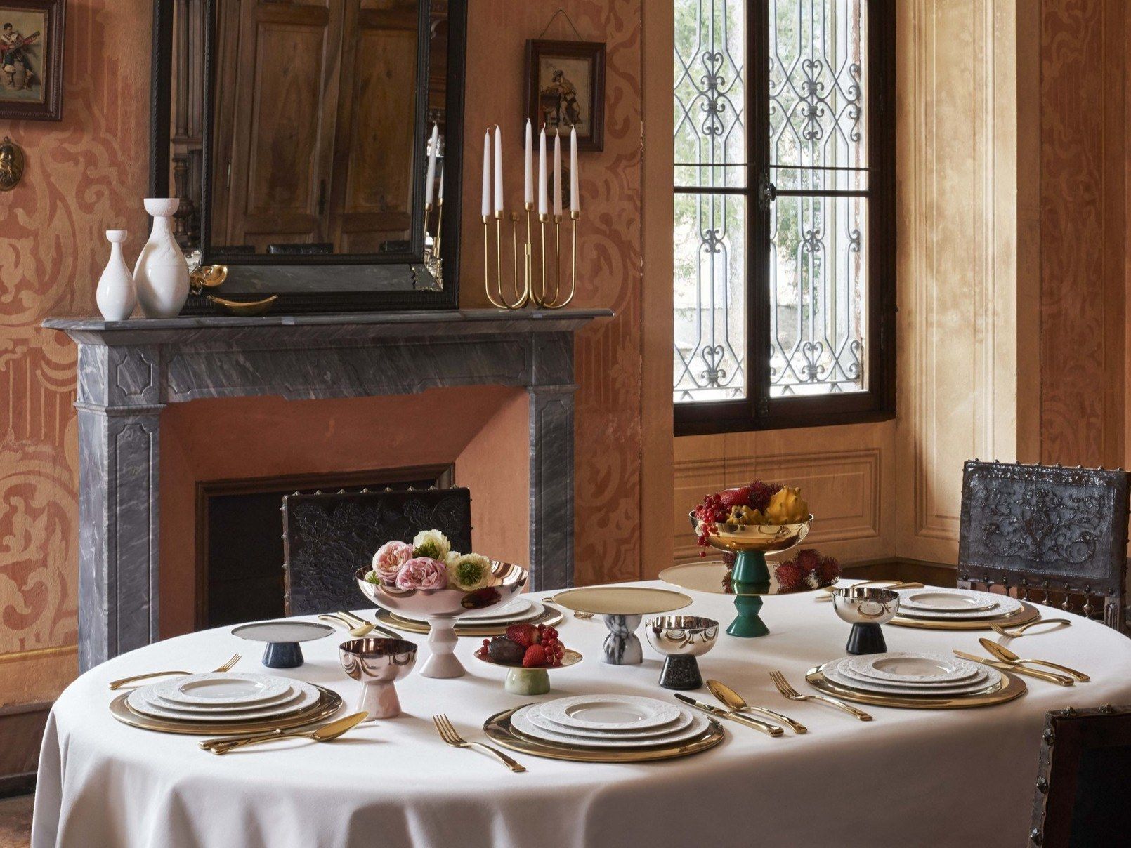 Большая центральная часть из нержавеющей стали с основанием из смолы Sambonet Madame ARCH-00031074 - Вид №4