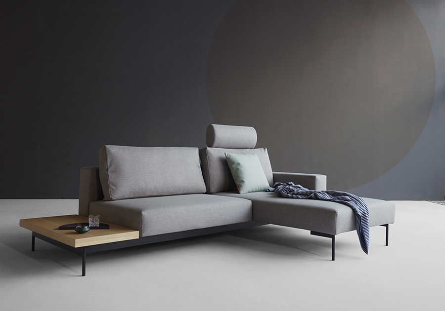 Диван Bragi с одним мягким подлокотником и столиком из дуба, светло-серый Innovation Living BRAGIT217 - Вид №1