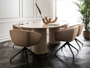 L'Ottocento Овальный стеклянный стол с цилиндрическими деревянными опорами Archetipo